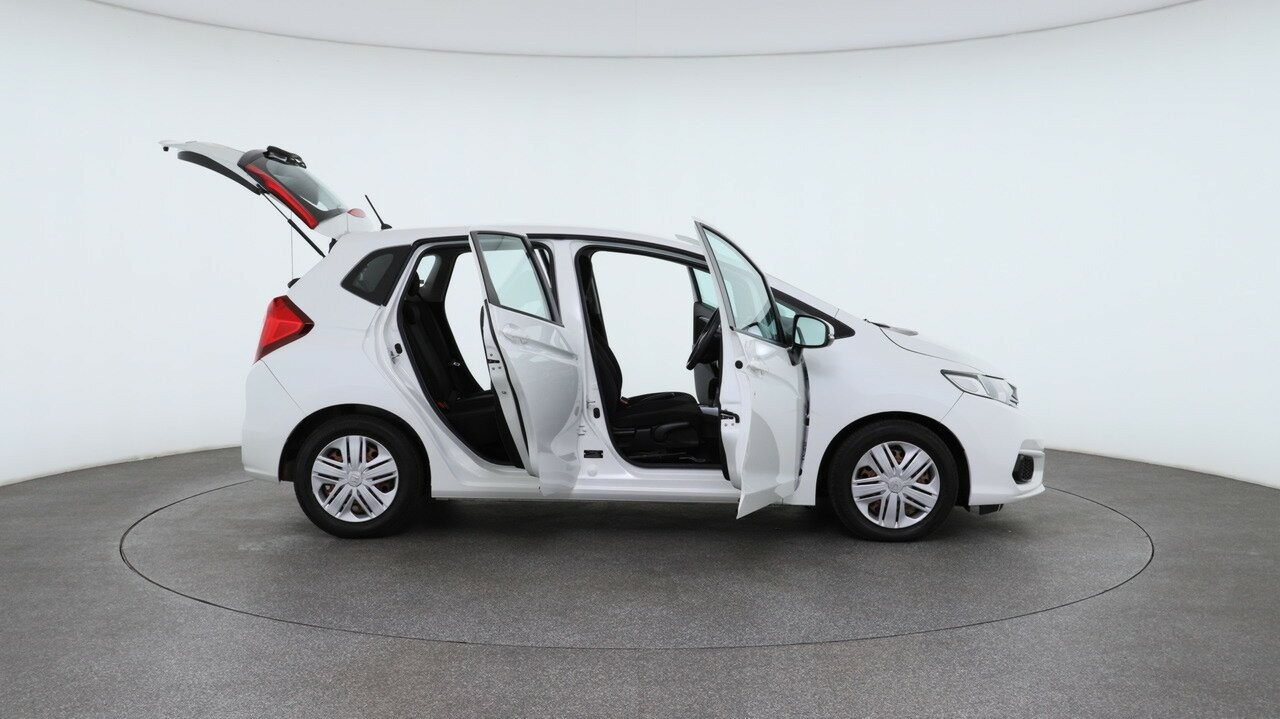 Honda Jazz image 4