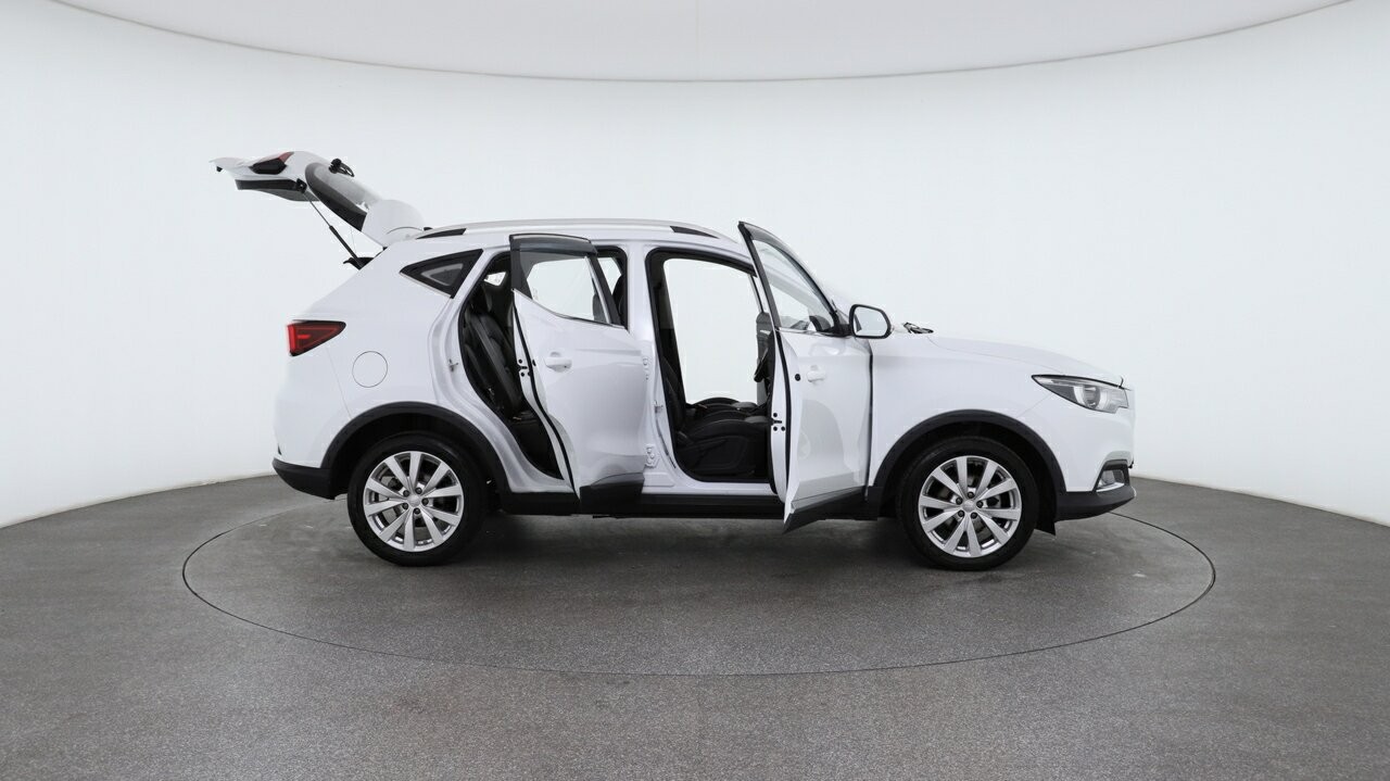 MG Zs image 4