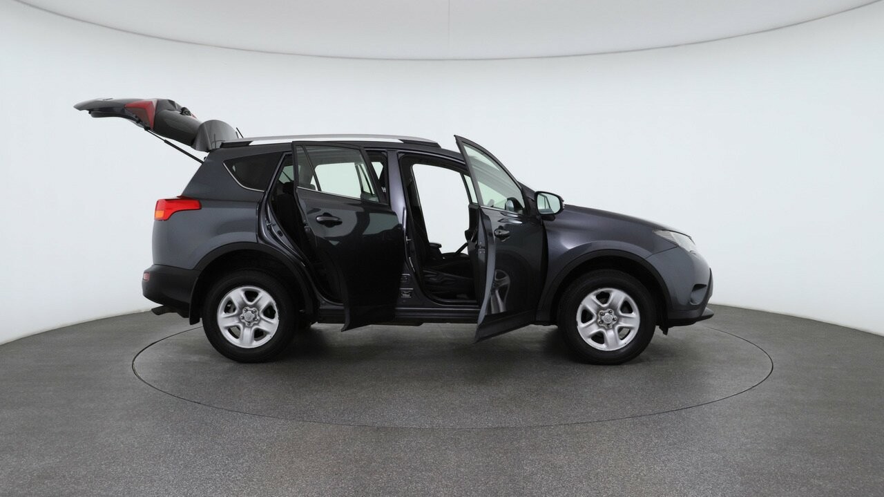 Toyota Rav4 image 4