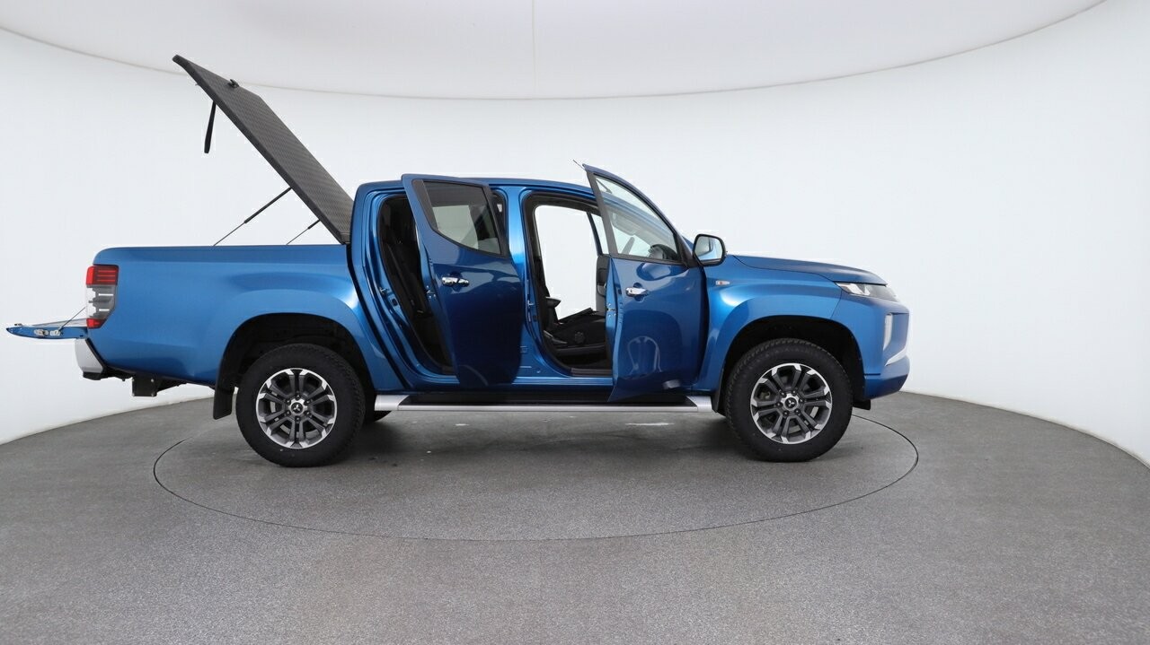 Mitsubishi Triton image 4