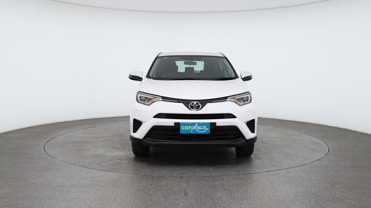 Toyota Rav4 image 2