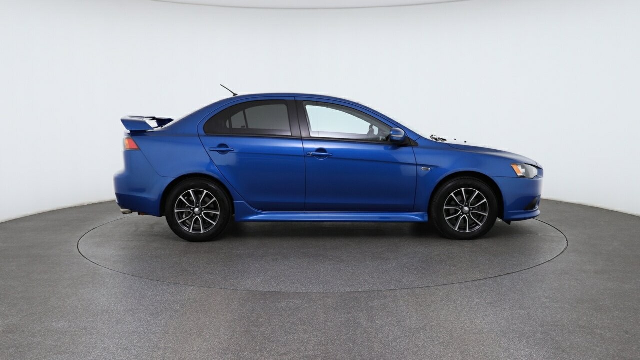 Mitsubishi Lancer image 3