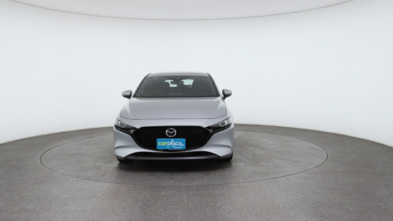 Mazda 3 image 2