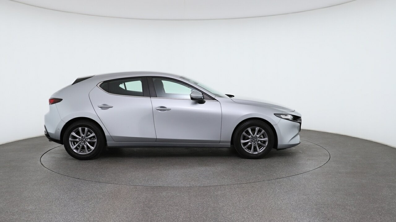 Mazda 3 image 3