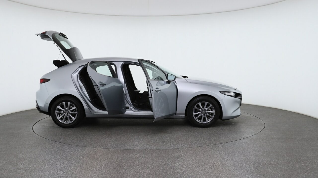 Mazda 3 image 4
