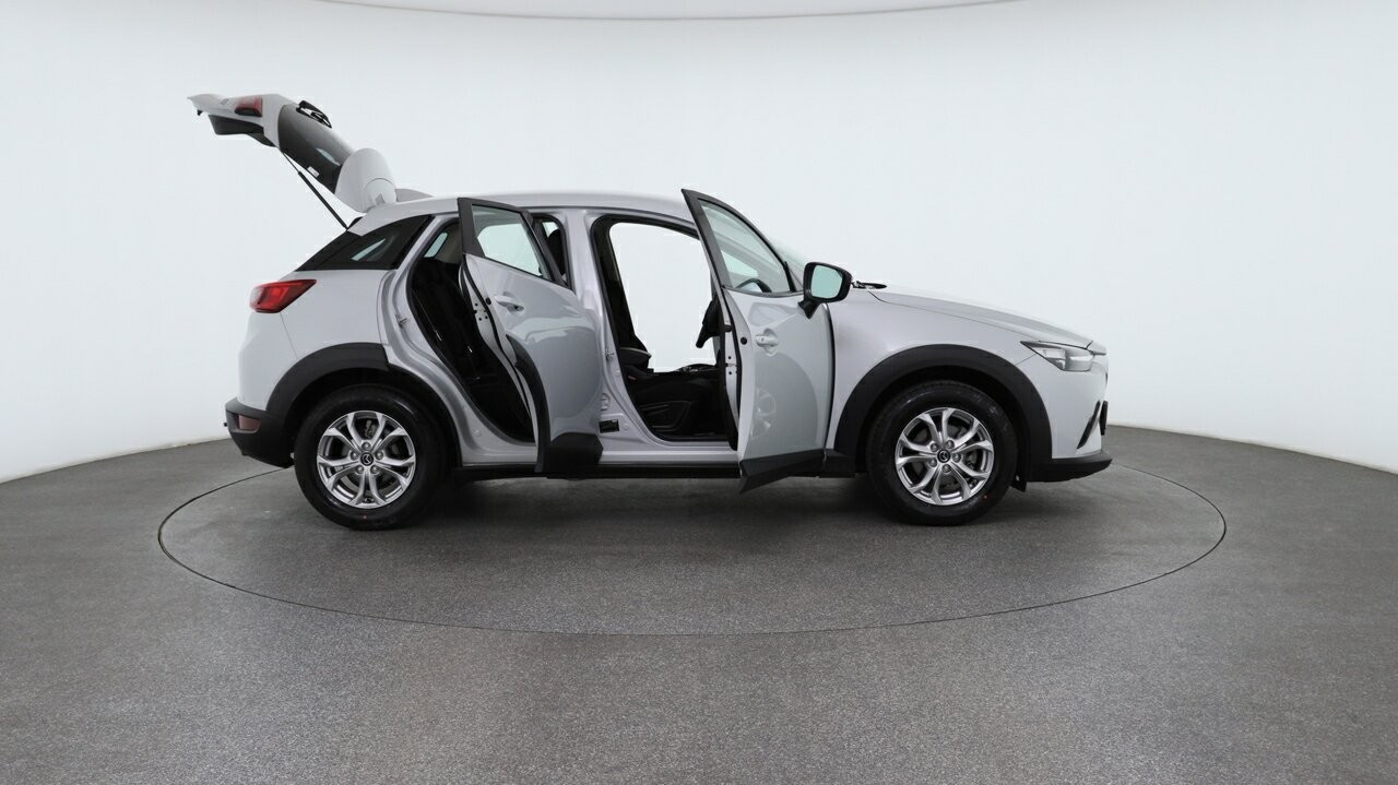 Mazda Cx-3 image 4