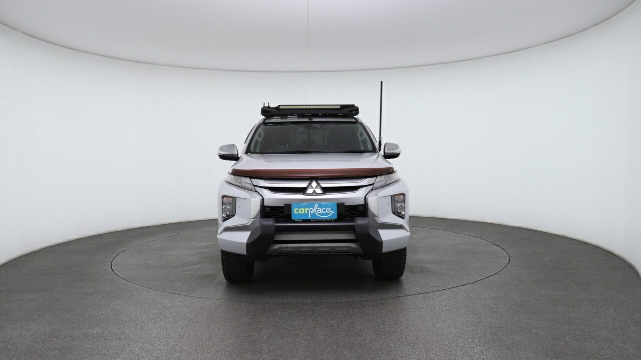 Mitsubishi Triton image 2