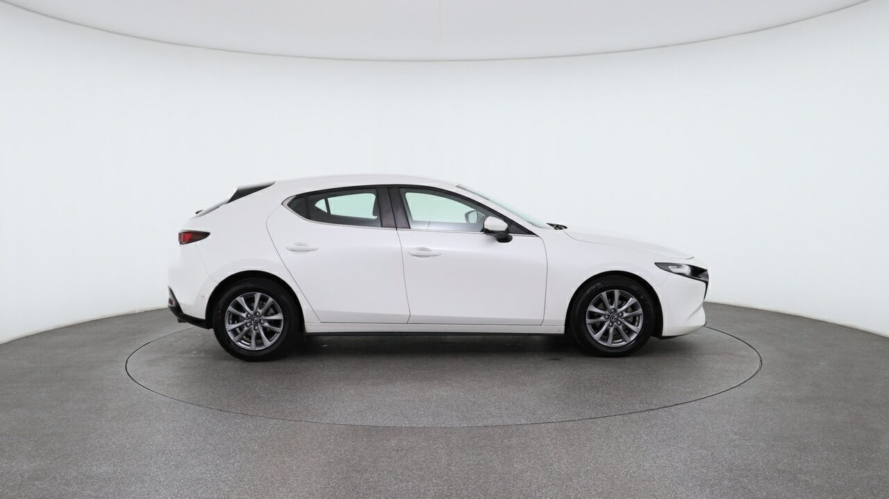 Mazda 3 image 3