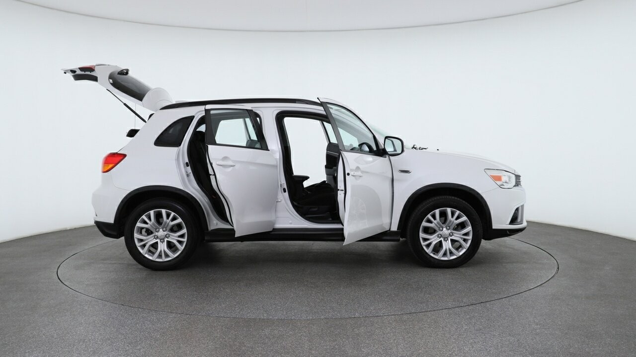 Mitsubishi Asx image 4