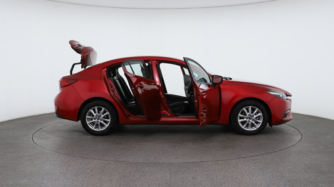 Mazda 3 image 4