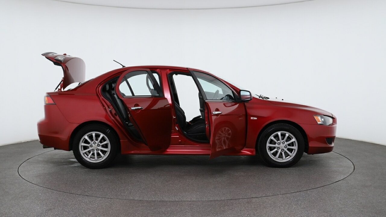 Mitsubishi Lancer image 4