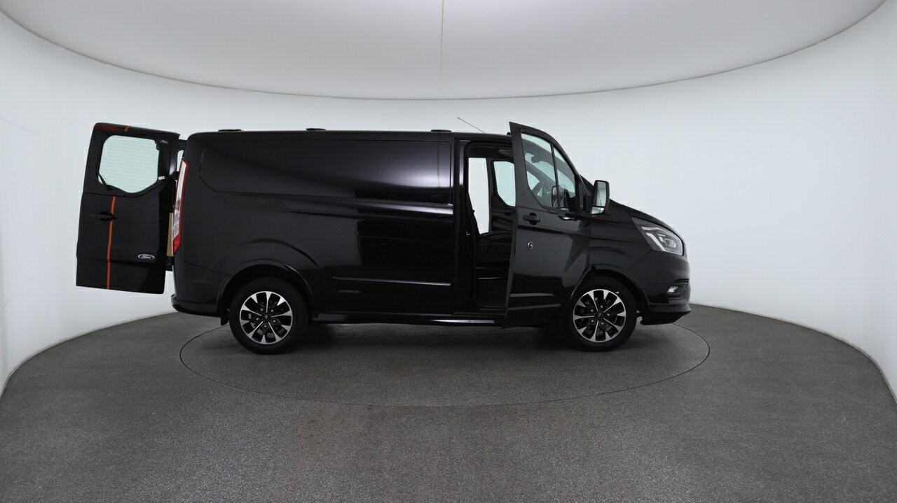 Ford Transit Custom image 4