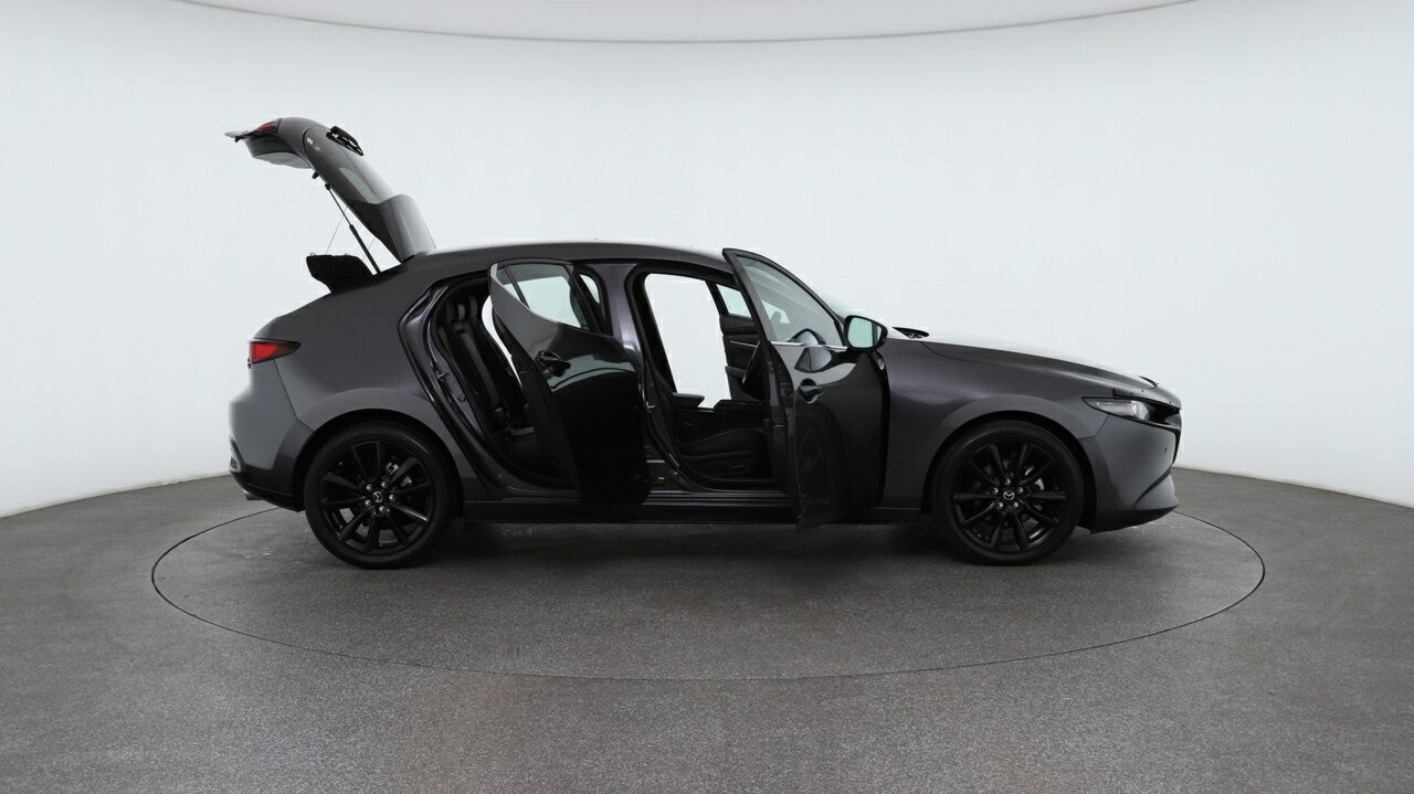 Mazda 3 image 4