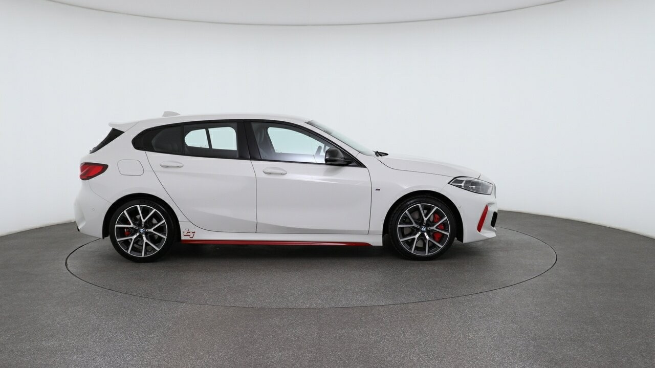 BMW 1 Series image 3