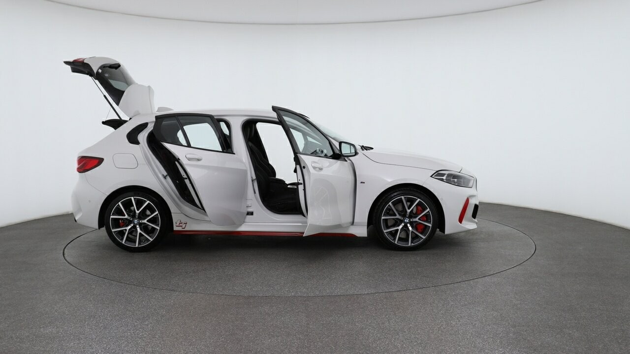 BMW 1 Series image 4