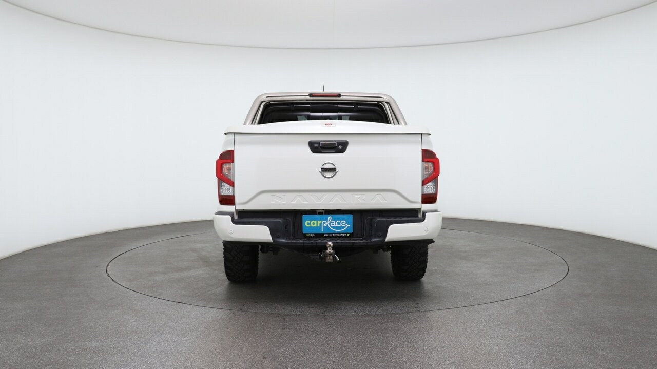 Nissan Navara image 3