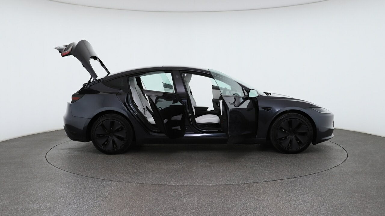 Tesla Model 3 image 4