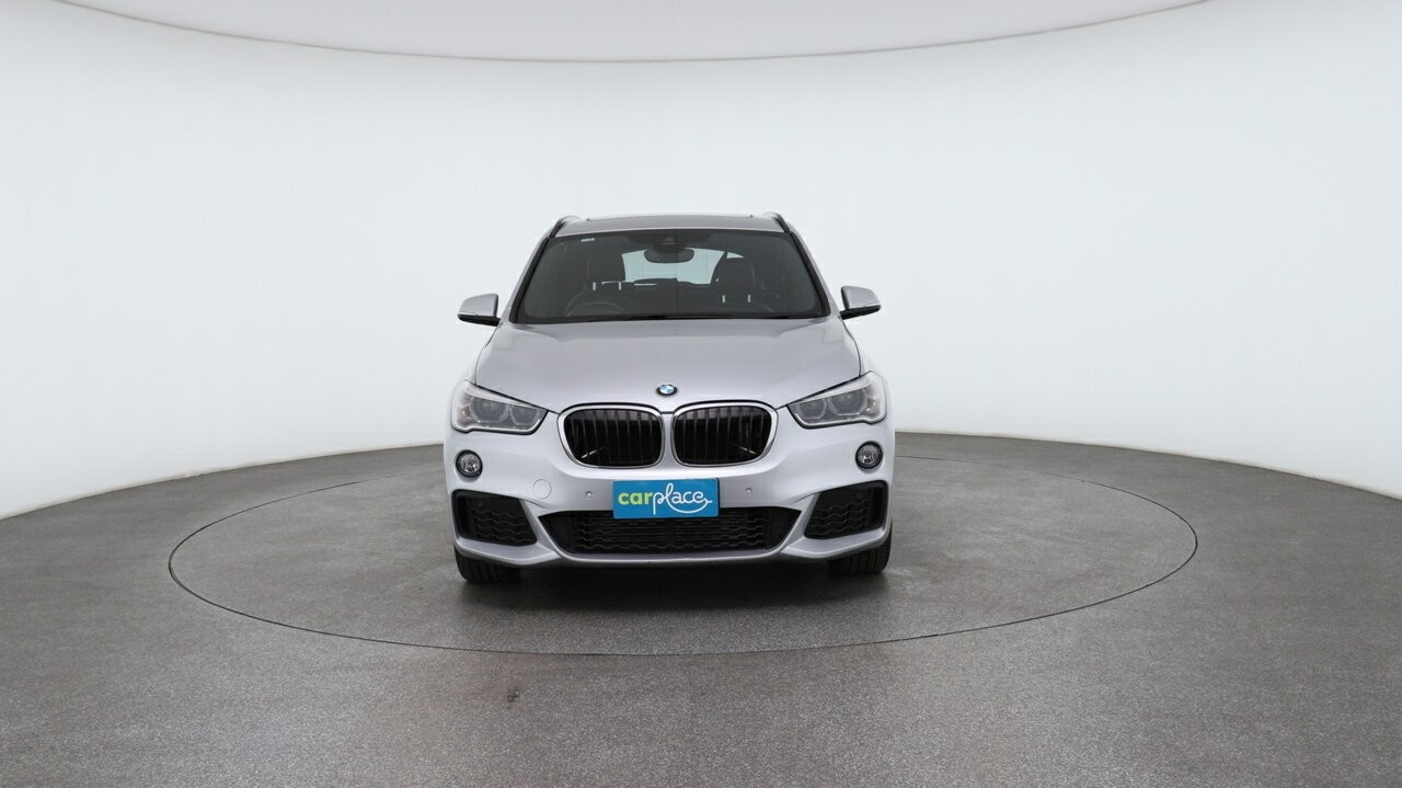 BMW X1 image 2