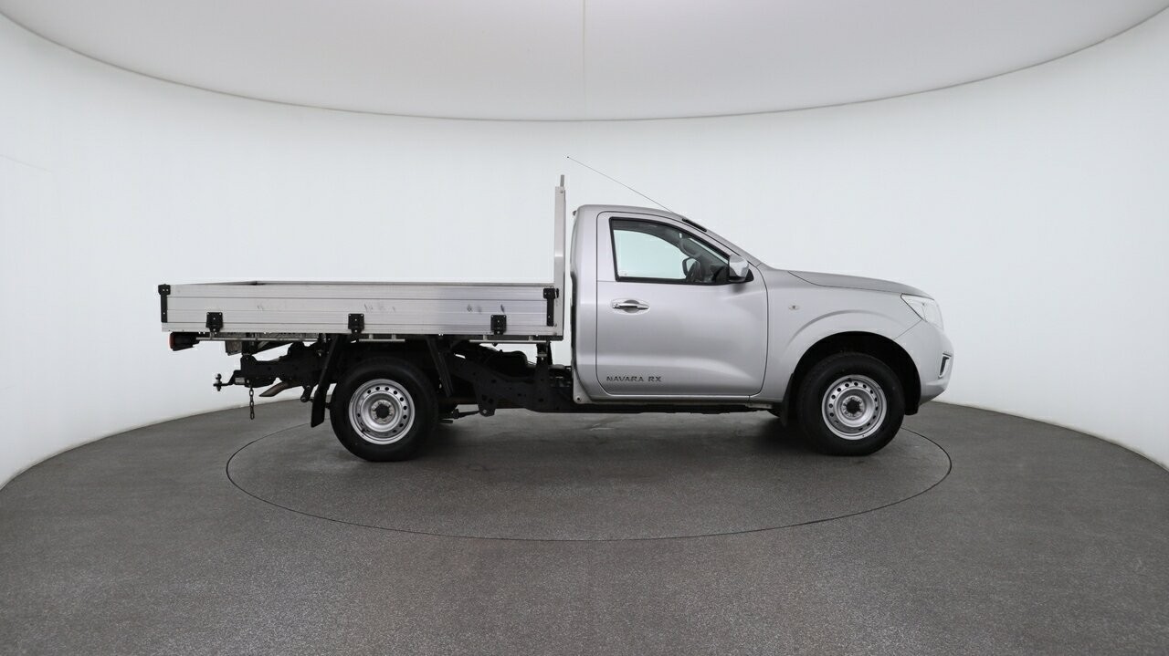 Nissan Navara image 3