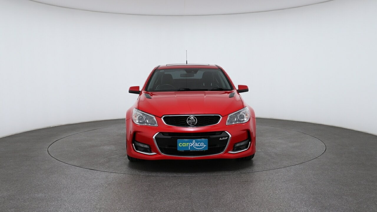 Holden Commodore image 2
