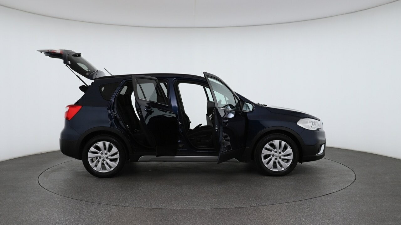 Suzuki S-cross image 4