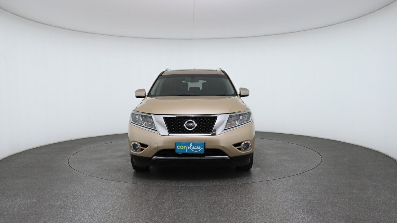 Nissan Pathfinder image 2