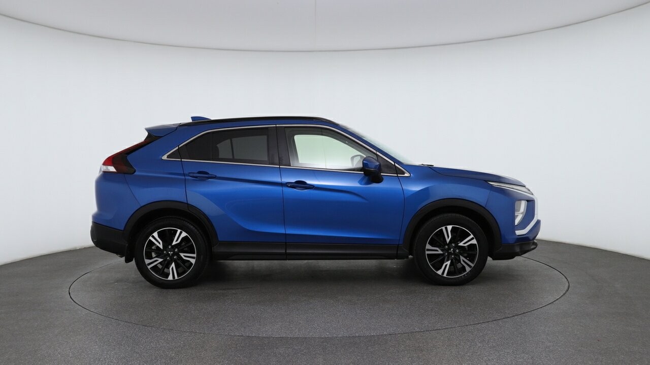 Mitsubishi Eclipse Cross image 3