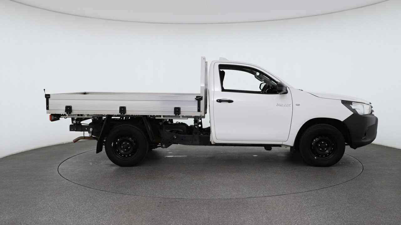 Toyota Hilux image 3