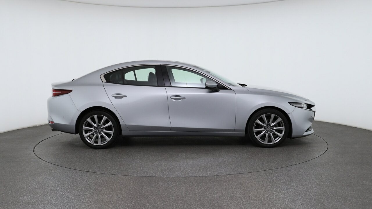 Mazda 3 image 3