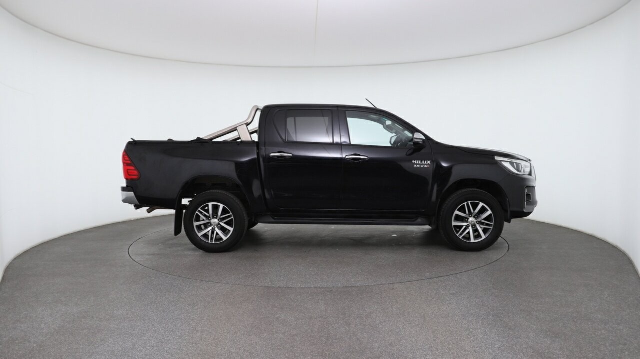 Toyota Hilux image 4