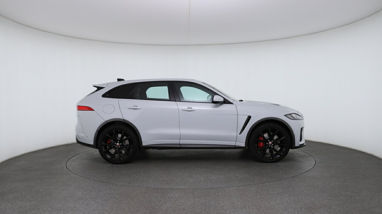 Jaguar F-pace image 4