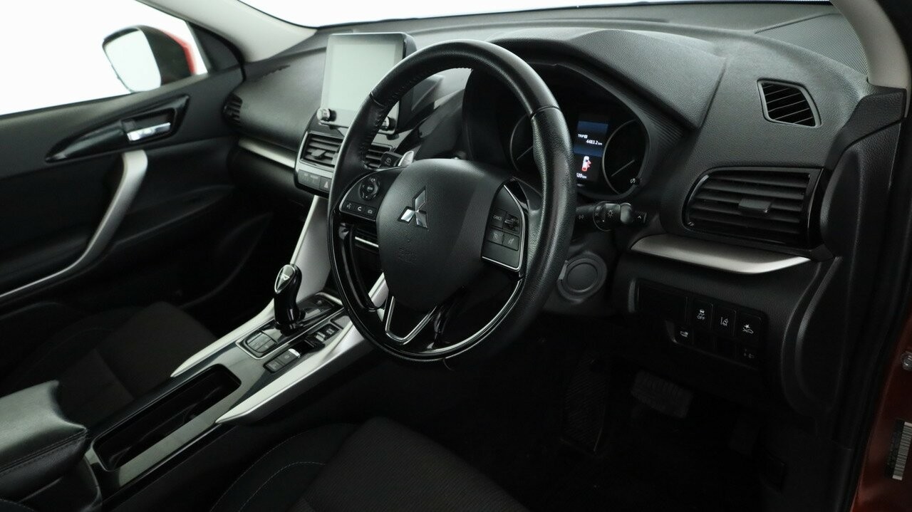 Mitsubishi Eclipse Cross image 4