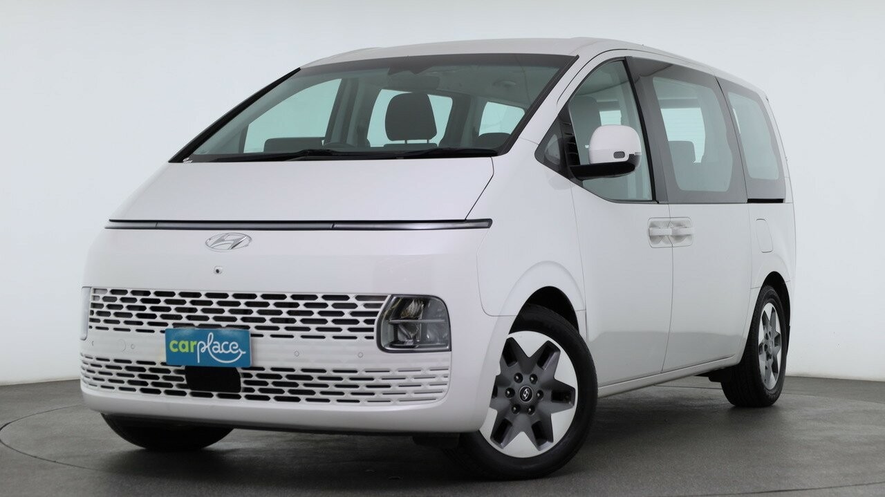 Hyundai Staria image 1