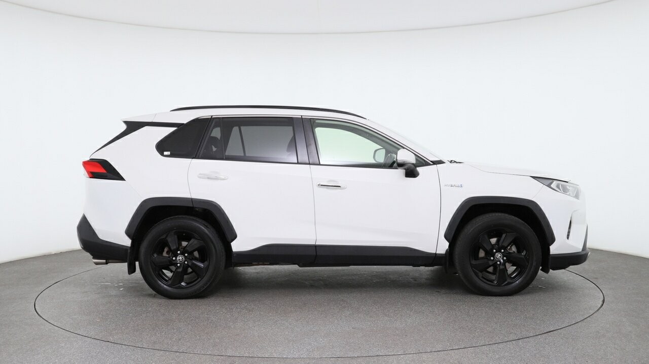 Toyota Rav4 image 3