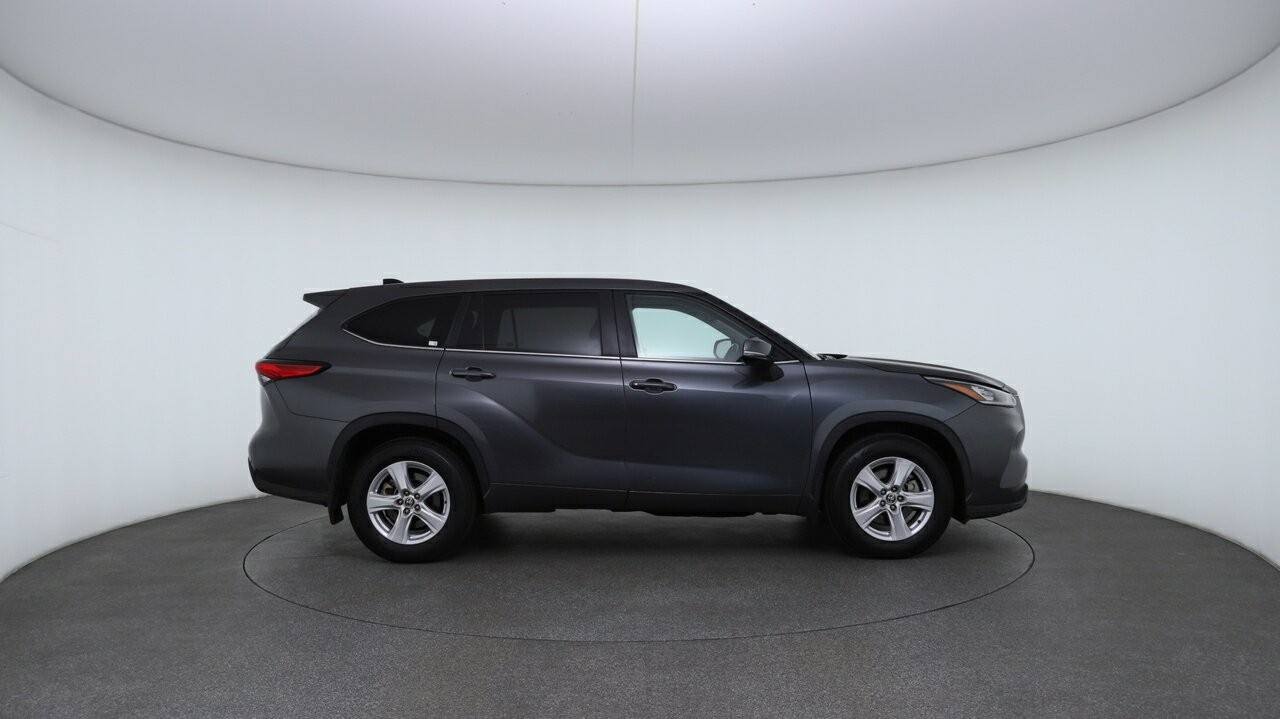 Toyota Kluger image 3