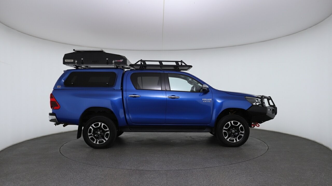 Toyota Hilux image 4