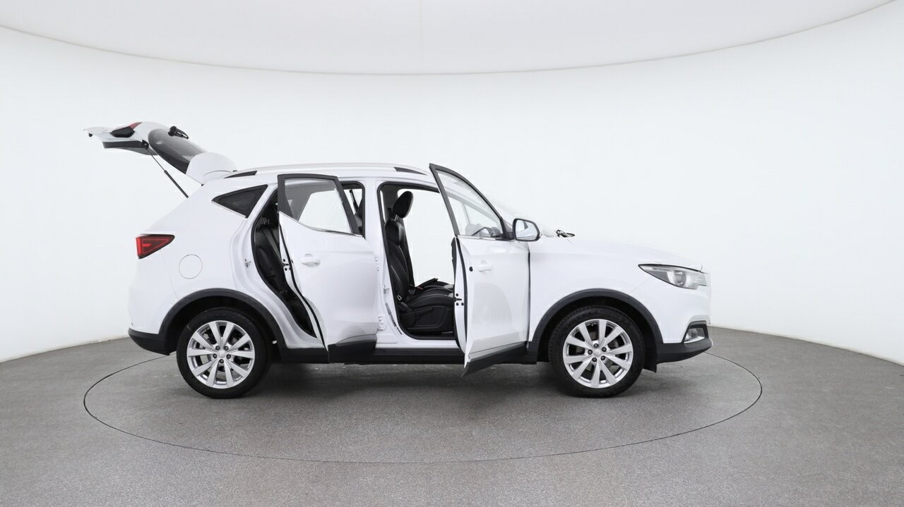 MG Zs image 4