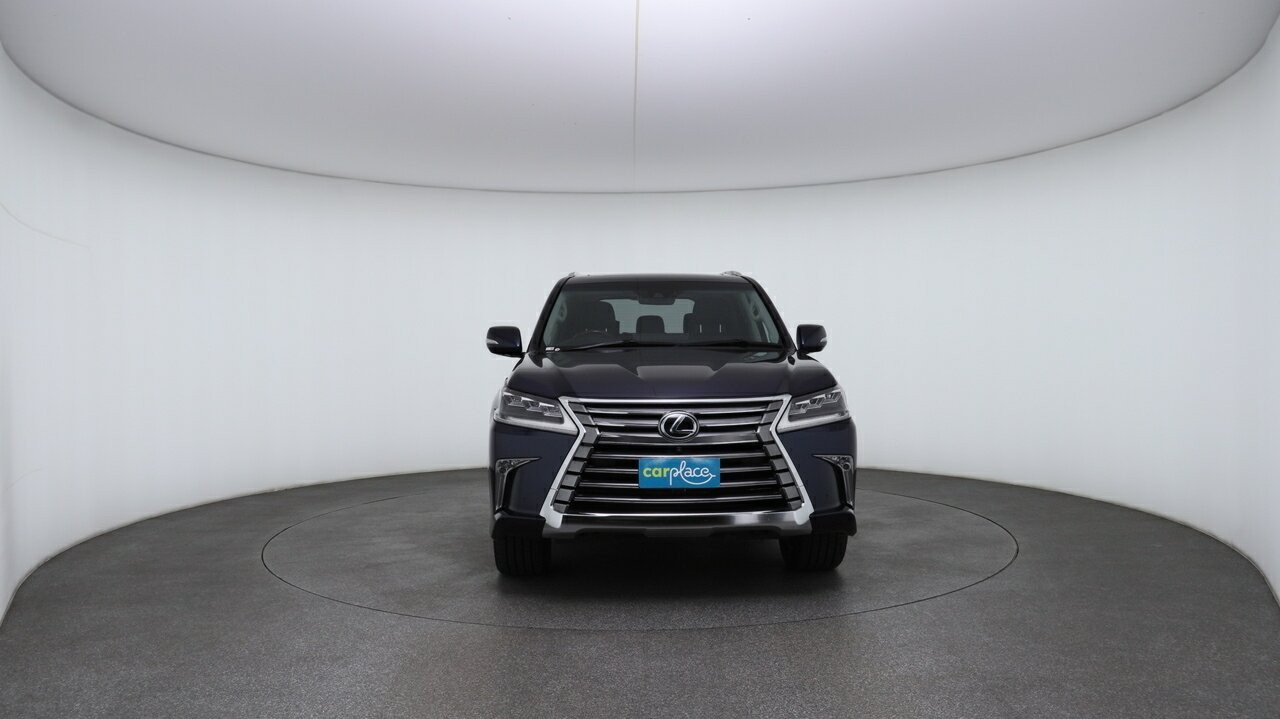Lexus Lx image 2
