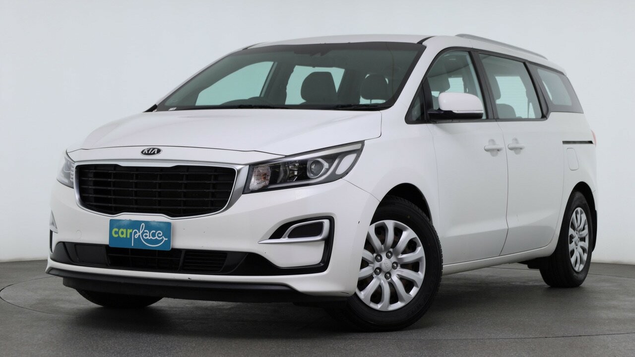 Kia Carnival image 1