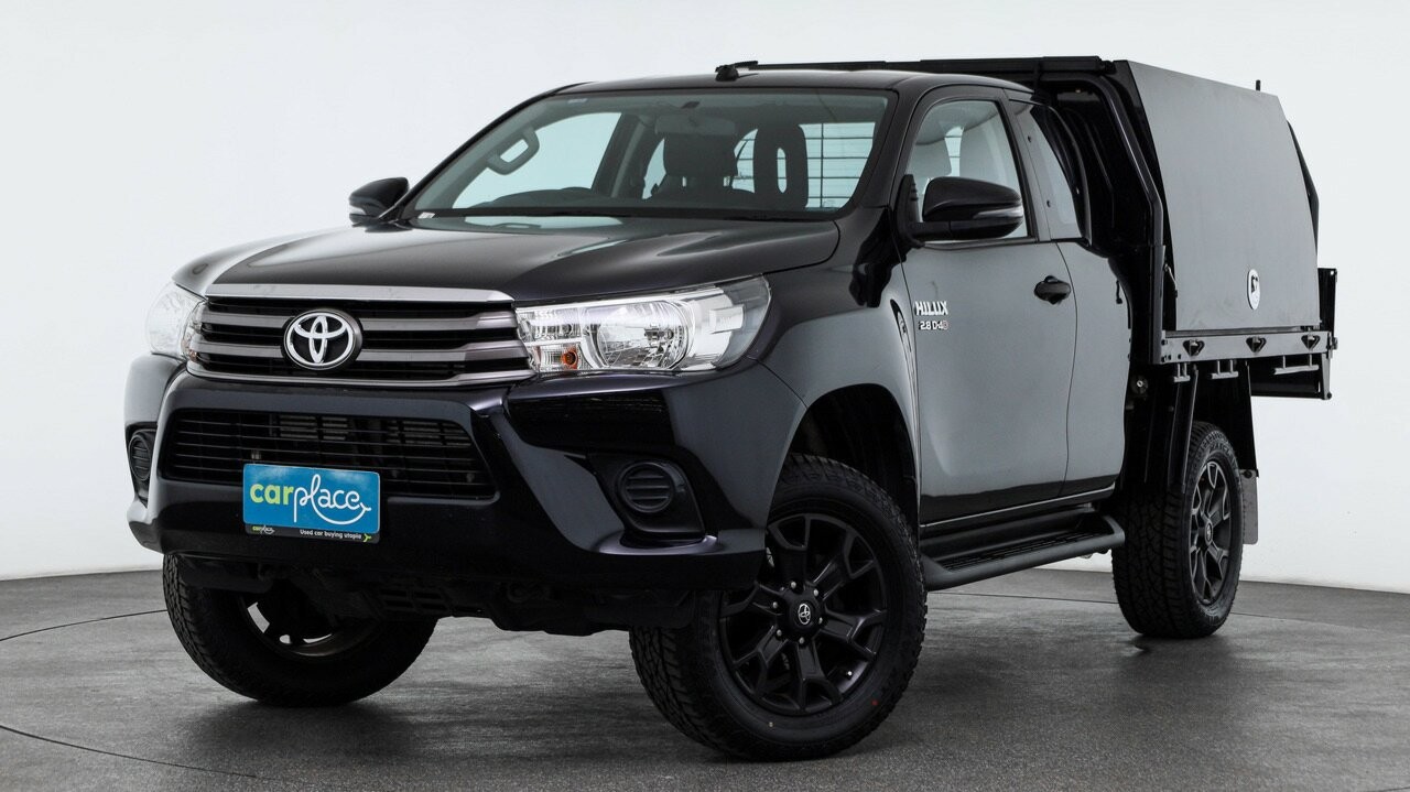 Toyota Hilux image 1