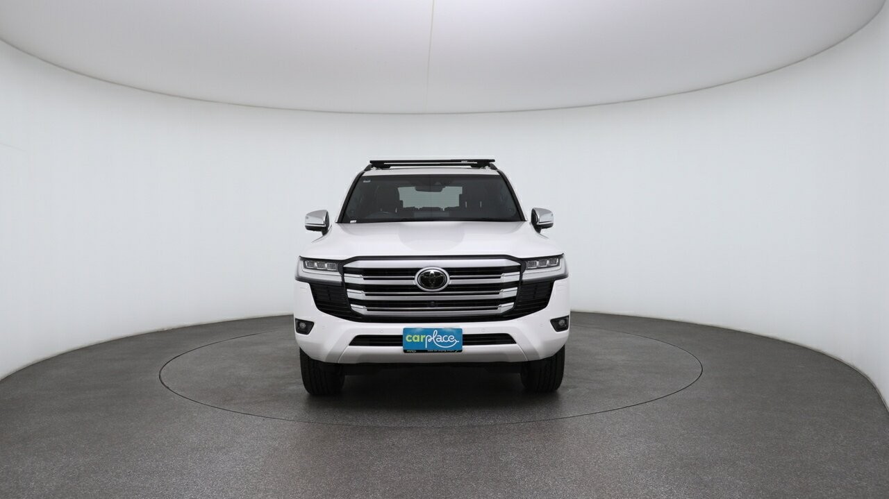 Toyota Landcruiser image 2