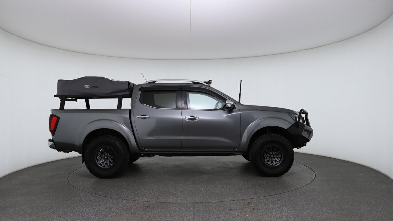 Nissan Navara image 4