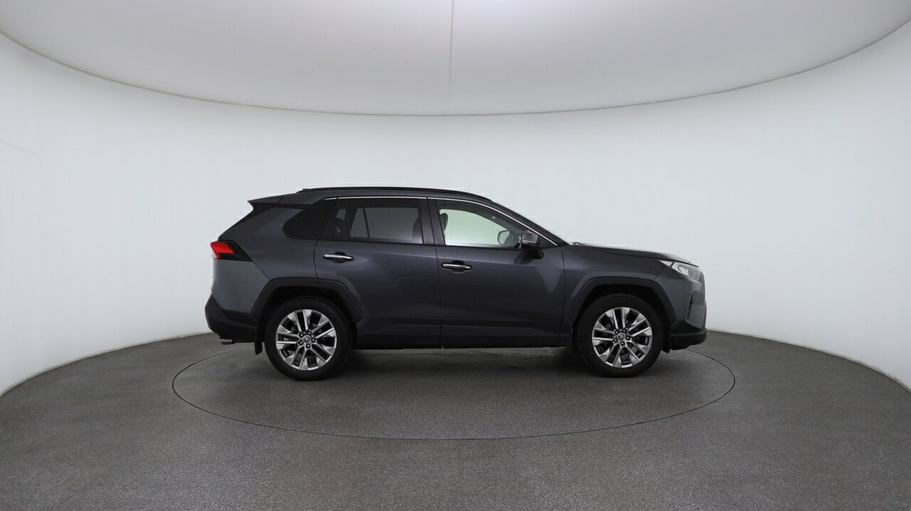 Toyota Rav4 image 3