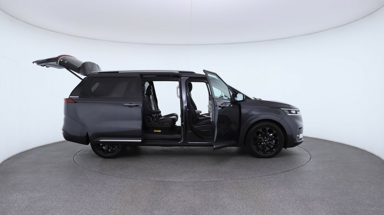 Kia Carnival image 4