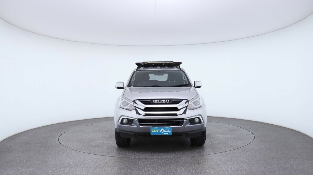 Isuzu Mu-x image 3