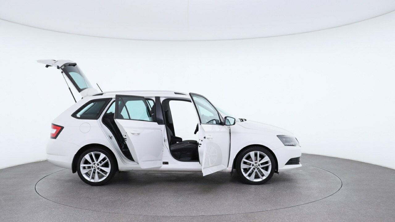 Skoda Fabia image 4