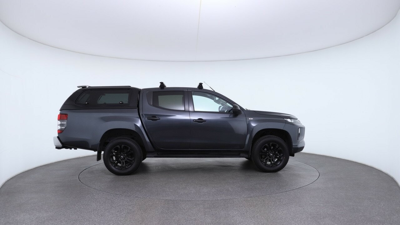 Mitsubishi Triton image 3