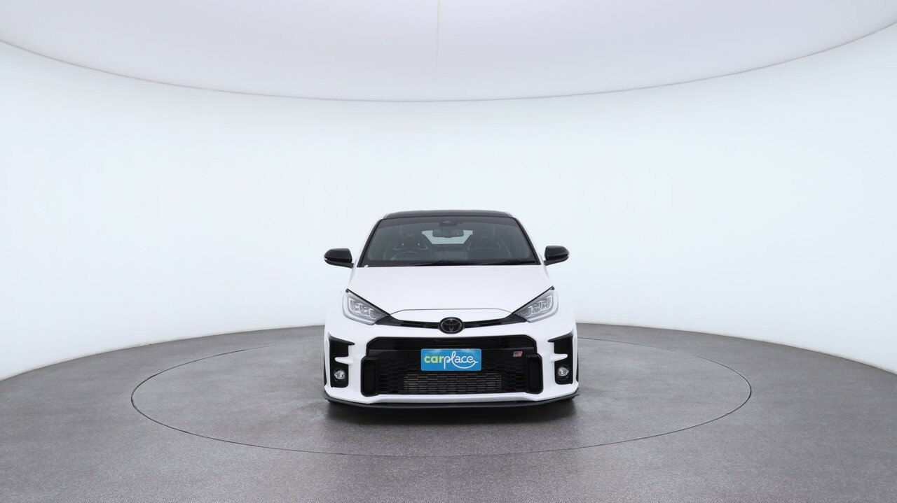 Toyota Yaris image 2