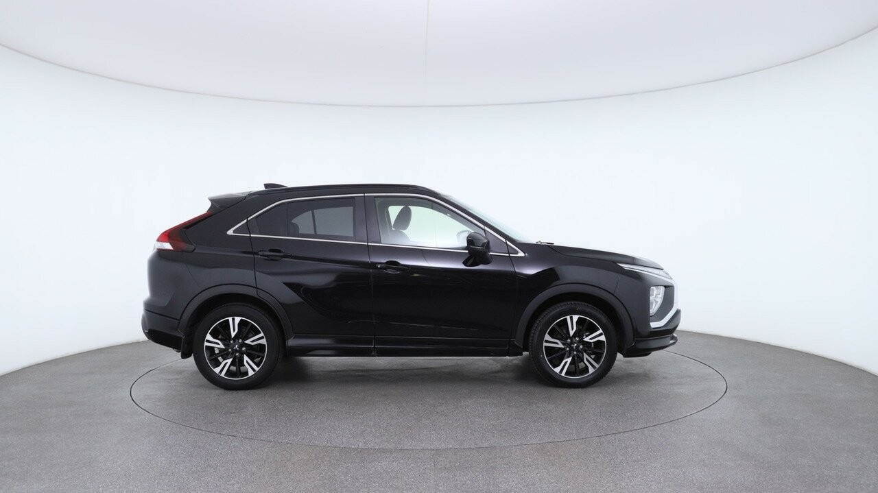 Mitsubishi Eclipse Cross image 3