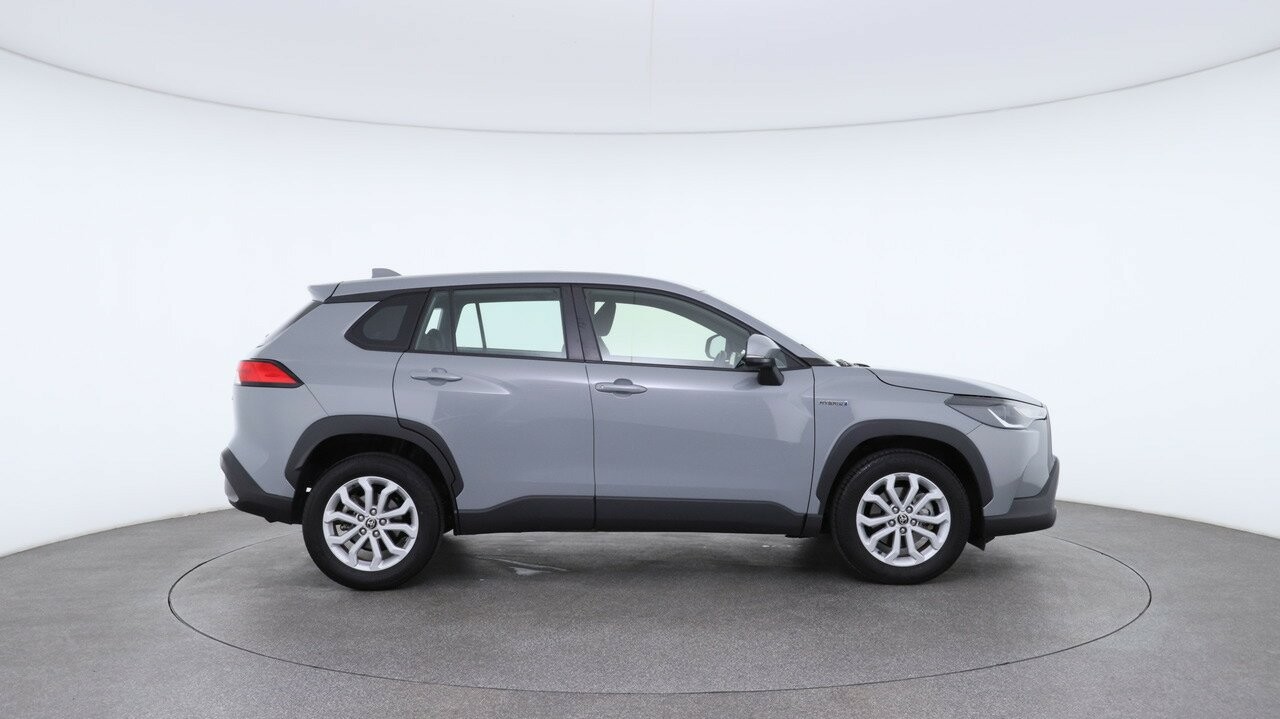 Toyota Corolla Cross image 4